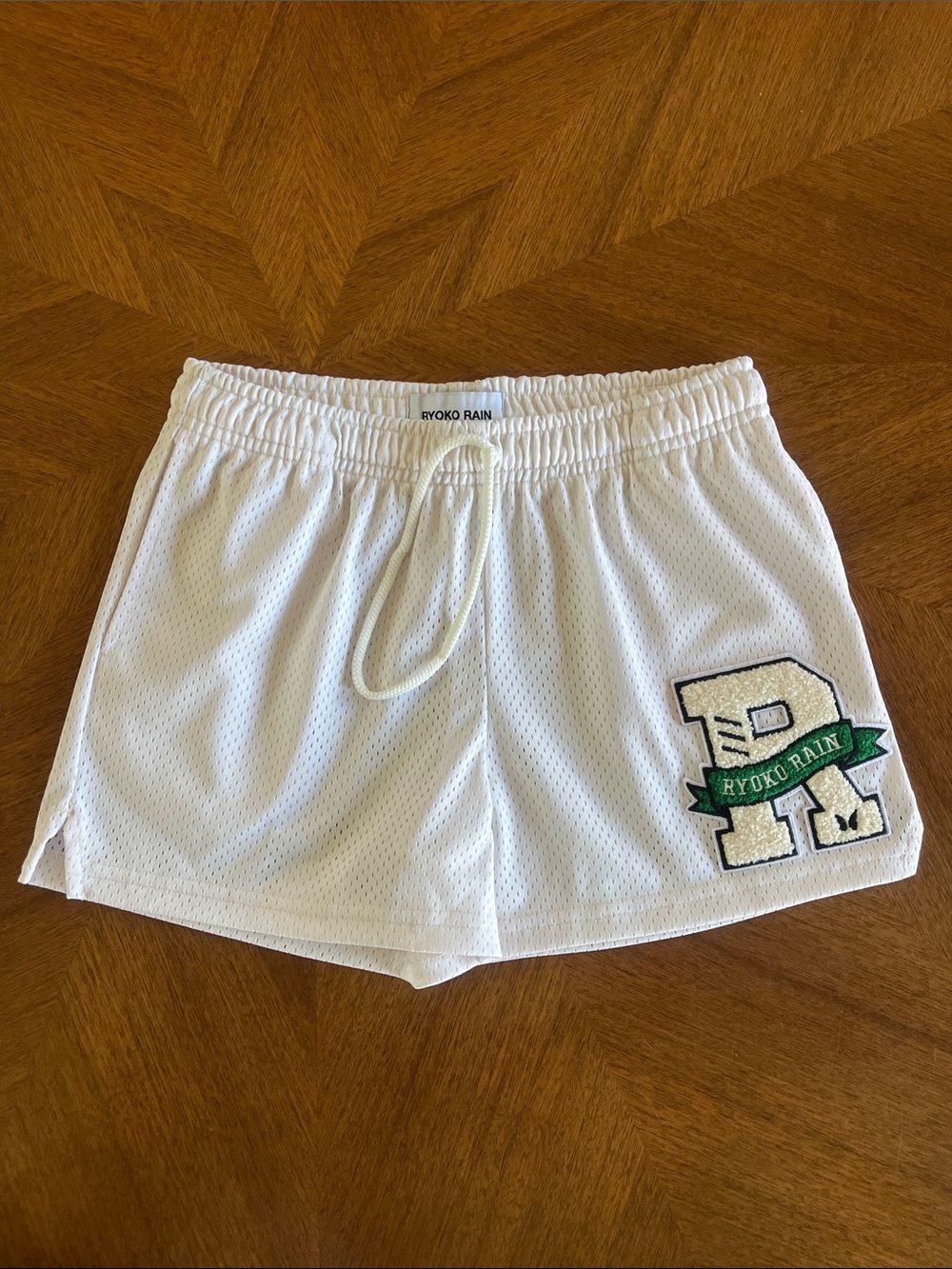 Ryoko Rain Classic Mesh shorts off white beige L Large kids youth NWOT M